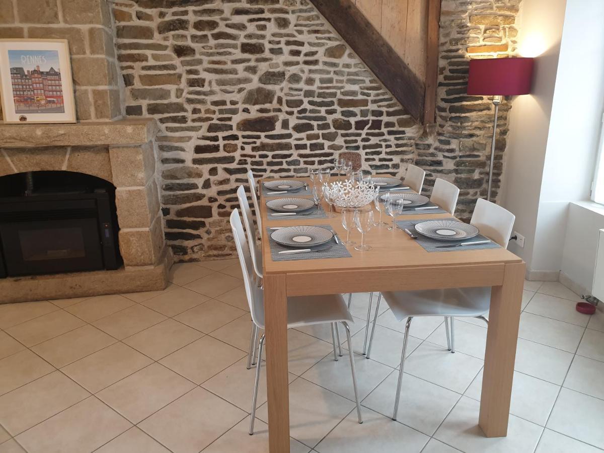 Maison de ville située à 8 kms du Mont St Michel Pontorson Exterior foto