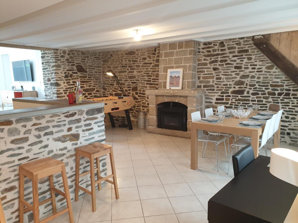 Maison de ville située à 8 kms du Mont St Michel Pontorson Exterior foto